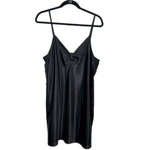 Morgan Taylor Intimates Black Satin Nightgown - Size XL